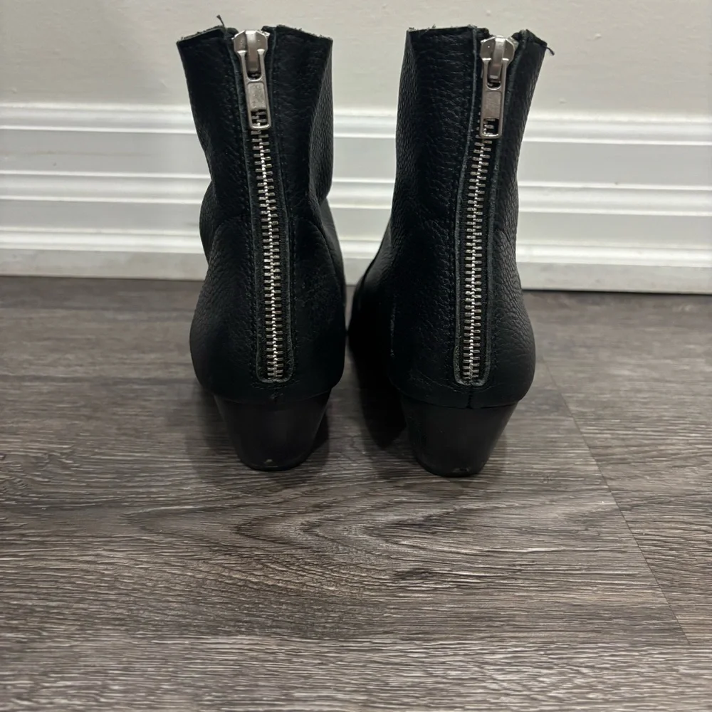 Steve Madden Leather Cafe Western Black Ankle Boots - Picture 3 of 6